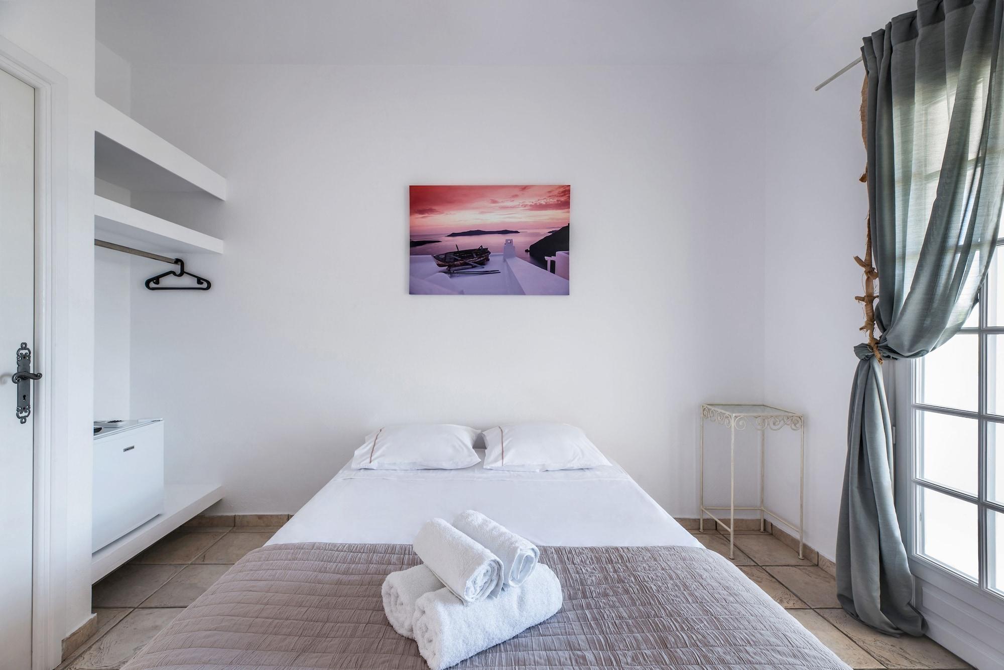 Lavarock Santorini Perissa  Exterior photo