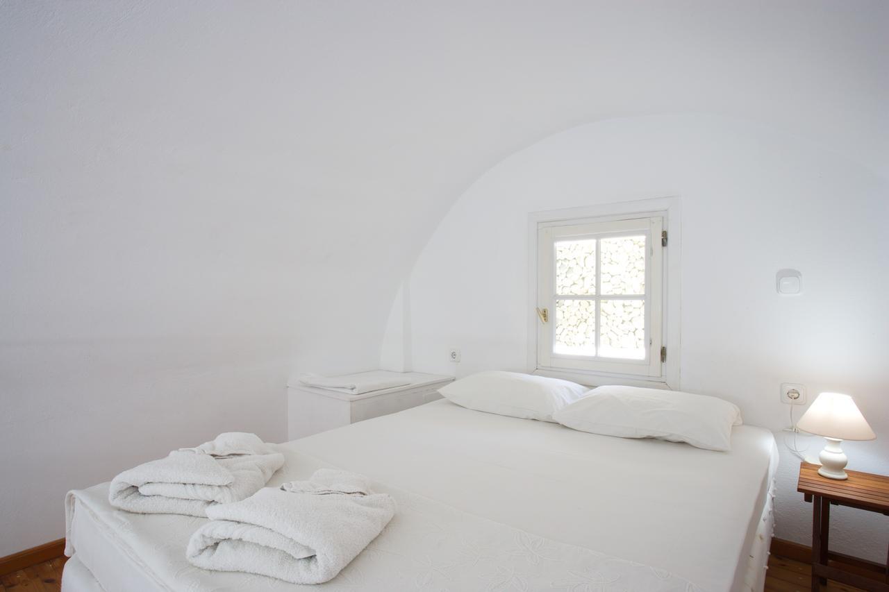 Lavarock Santorini Perissa  Exterior photo